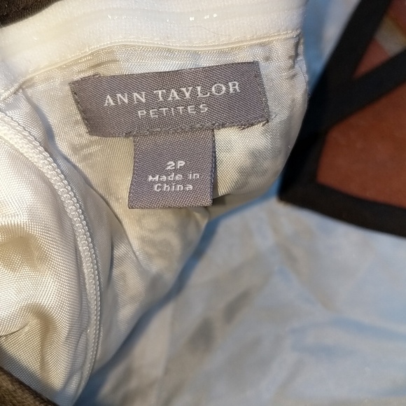 Ann Taylor dk brown and cream - Picture 4 of 4